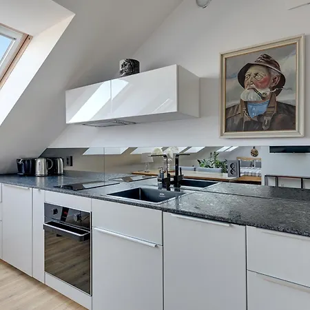 Gavra 02 Z Garazem *